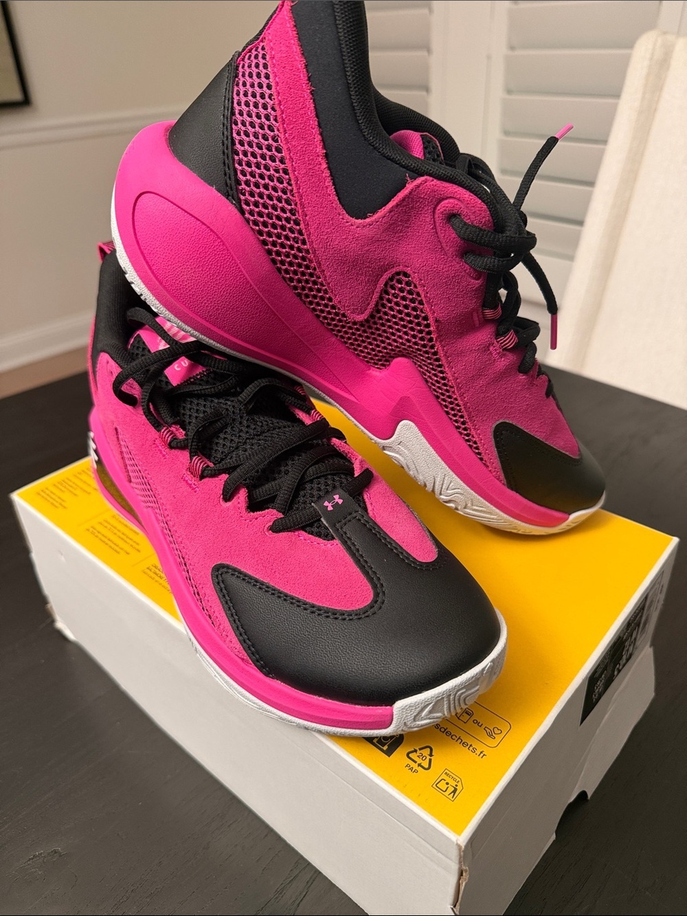 Under Armour Curry 3z 25 SDE - Pink & Black - sneakers size Men 10.5